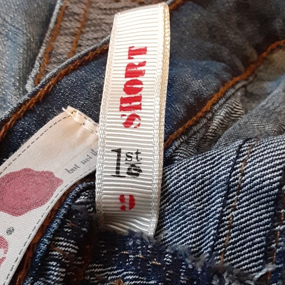 1st Kiss shorts - Picture 3 of 10